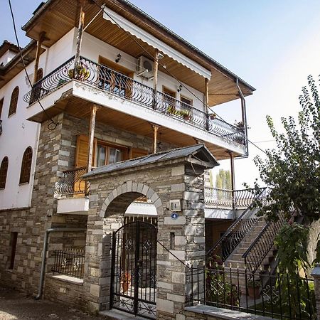Georgia'S Guesthouse カストリア エクステリア 写真