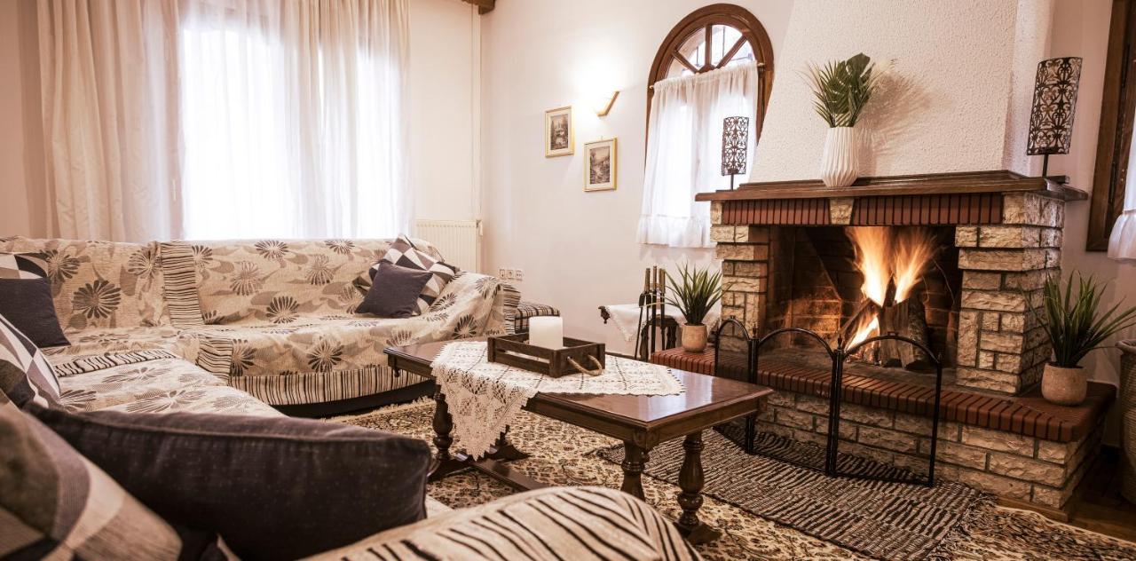 Georgia'S Guesthouse カストリア エクステリア 写真
