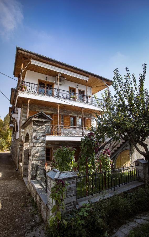 Georgia'S Guesthouse カストリア エクステリア 写真
